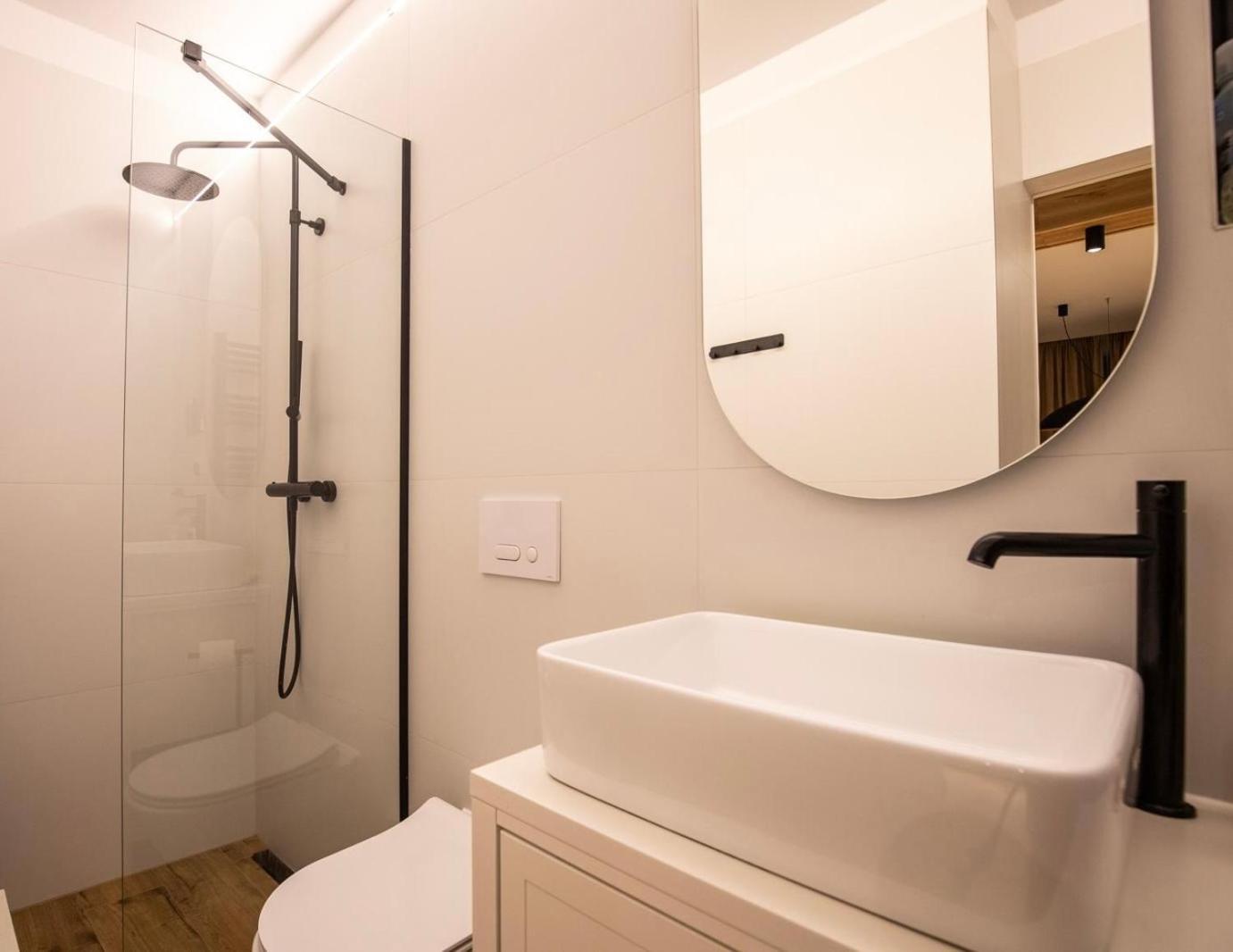 Apartski 18D ซาโกปาเน ภายนอก รูปภาพ